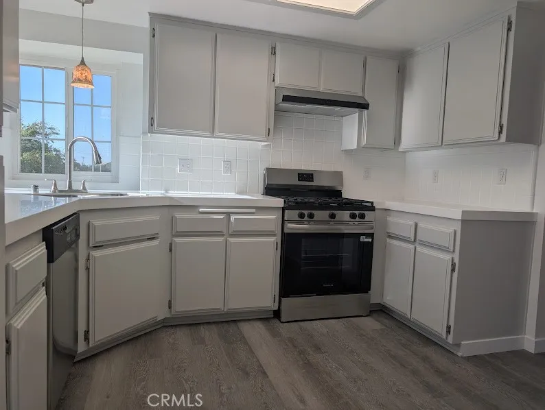 8021 Macron Street Oak Hills, CA 92344