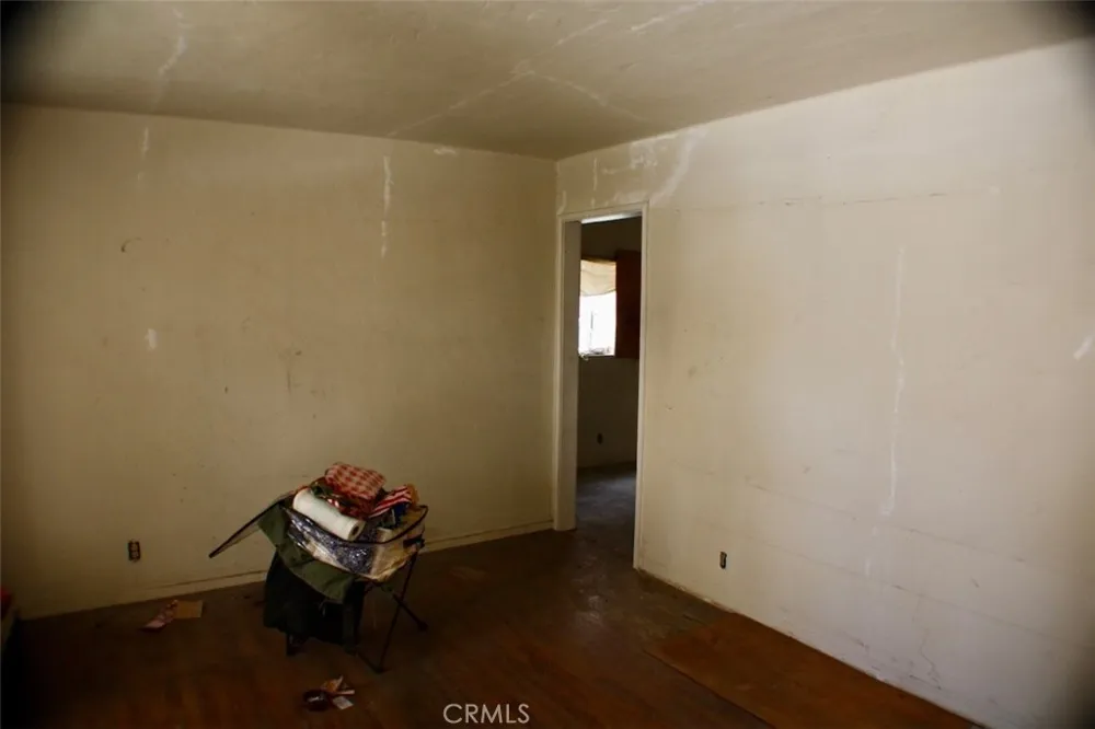 5739 Hazeltine Van Nuys, CA 91401