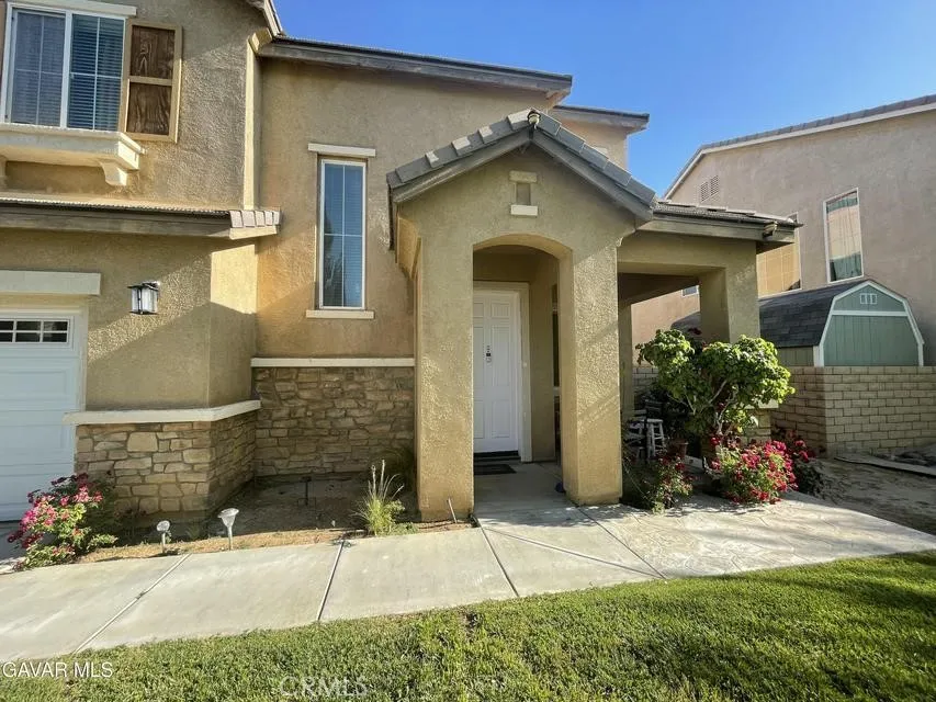 3303 Arious Lancaster, CA 93536