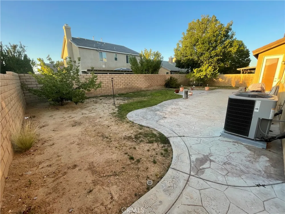 3303 Arious Lancaster, CA 93536