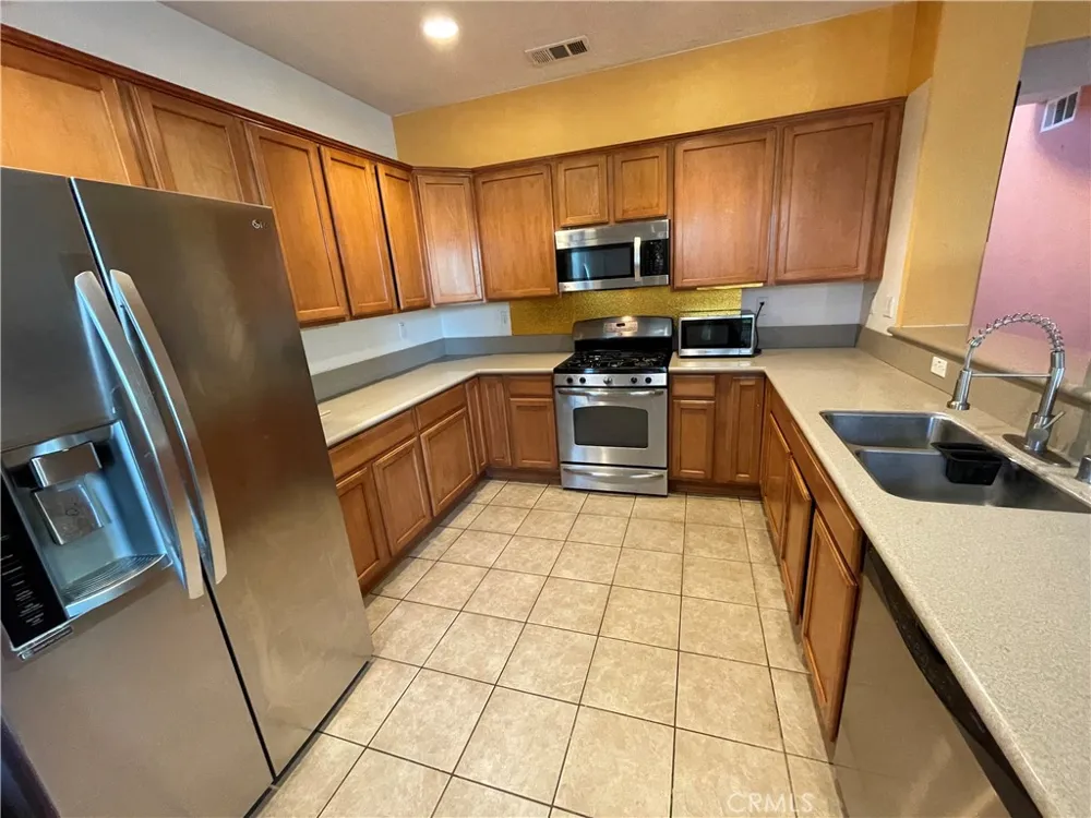 3303 Arious Lancaster, CA 93536