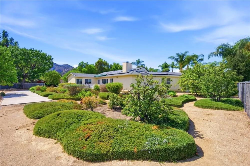 9920 Shoup Avenue Chatsworth, CA 91311