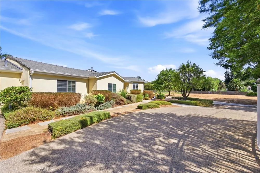 9920 Shoup Avenue Chatsworth, CA 91311