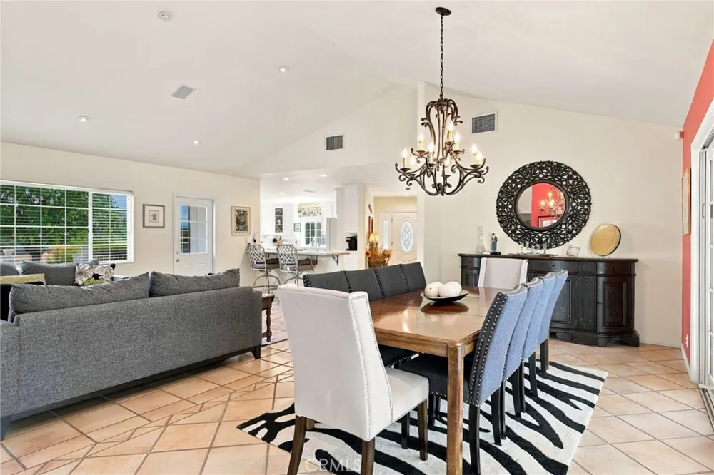 9920 Shoup Avenue Chatsworth, CA 91311