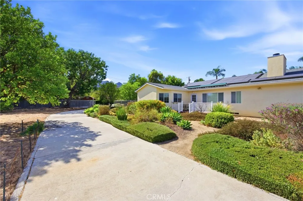 9920 Shoup Avenue Chatsworth, CA 91311