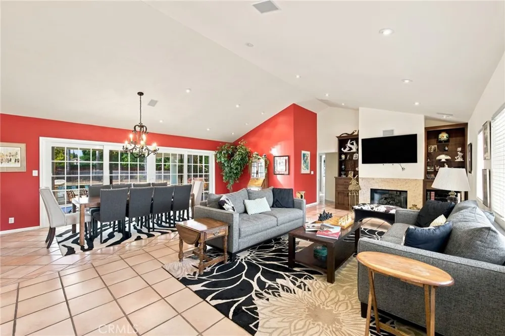 9920 Shoup Avenue Chatsworth, CA 91311