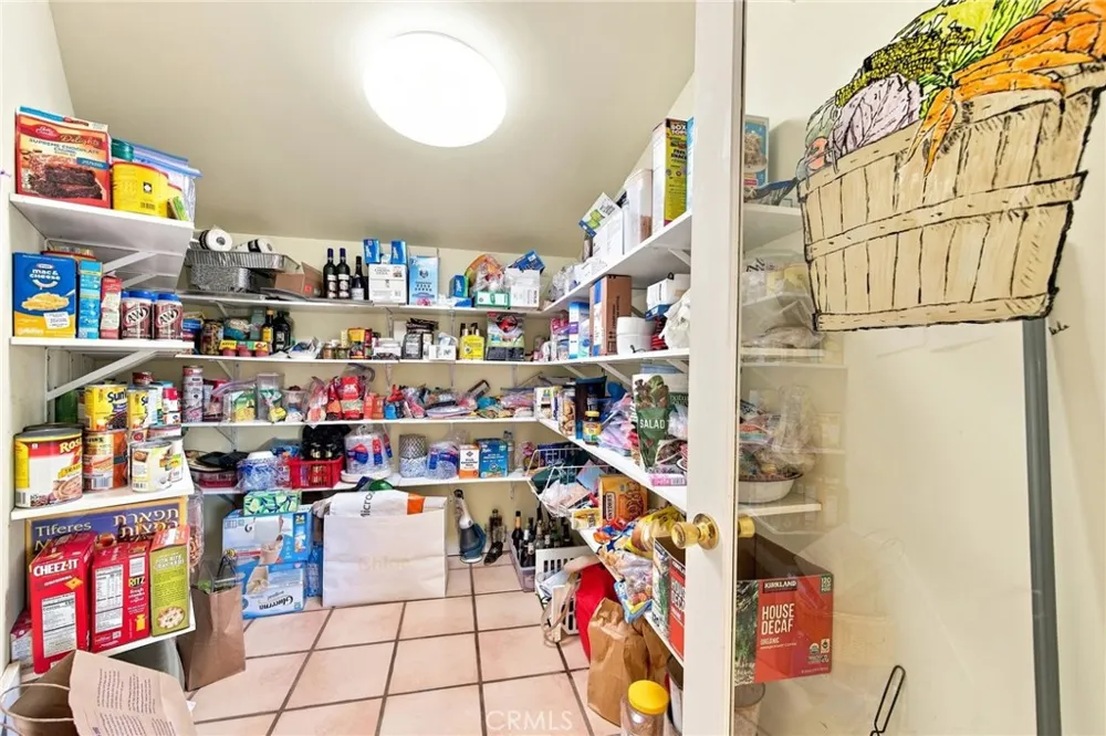 9920 Shoup Avenue Chatsworth, CA 91311