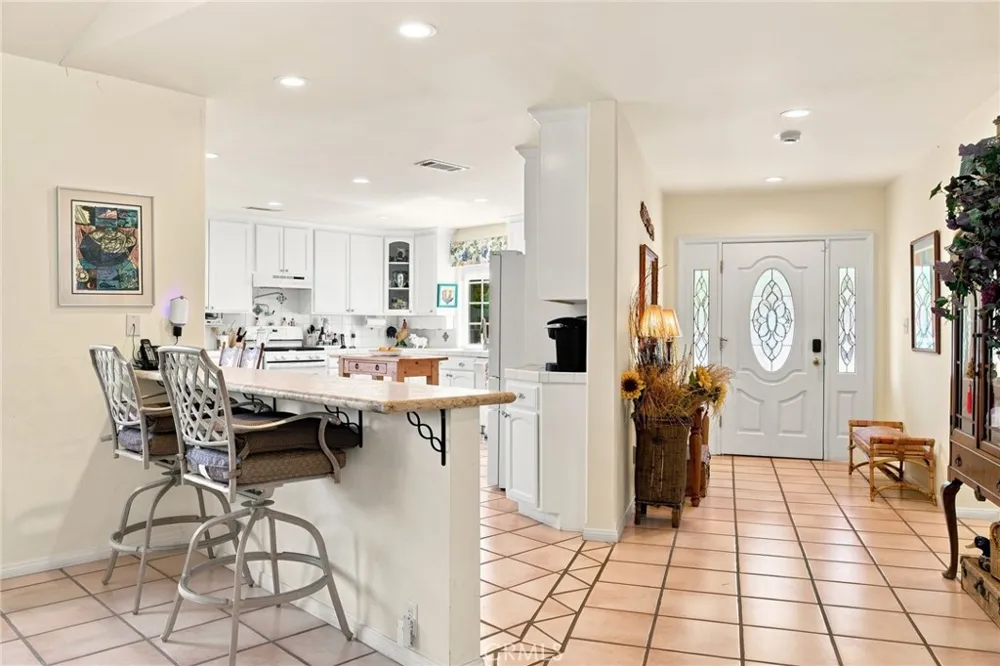9920 Shoup Avenue Chatsworth, CA 91311
