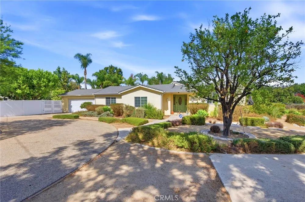 9920 Shoup Avenue Chatsworth, CA 91311