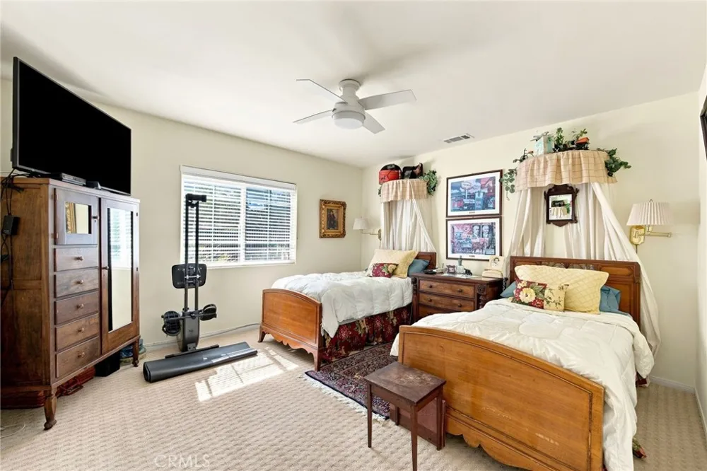 9920 Shoup Avenue Chatsworth, CA 91311