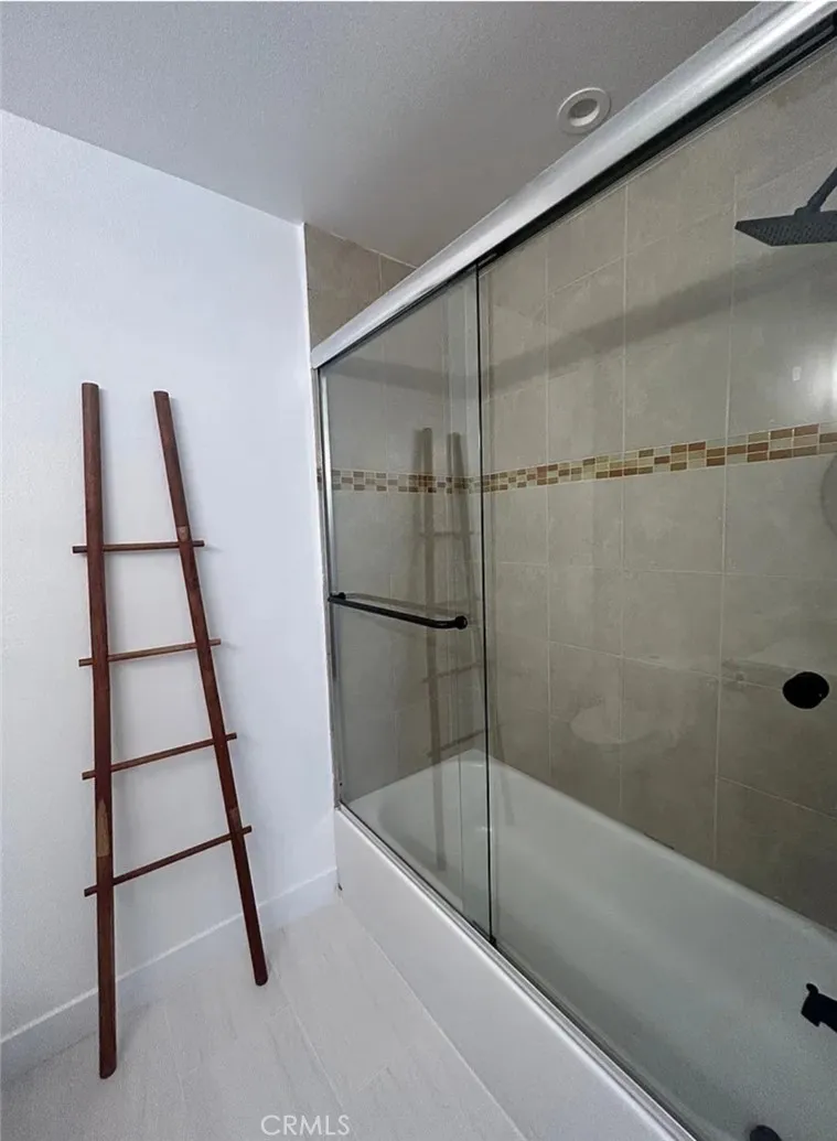 4706 Park Granada #188 Calabasas, CA 91302