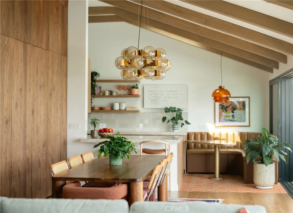 3627 Willowcrest Avenue Studio City, CA 91604