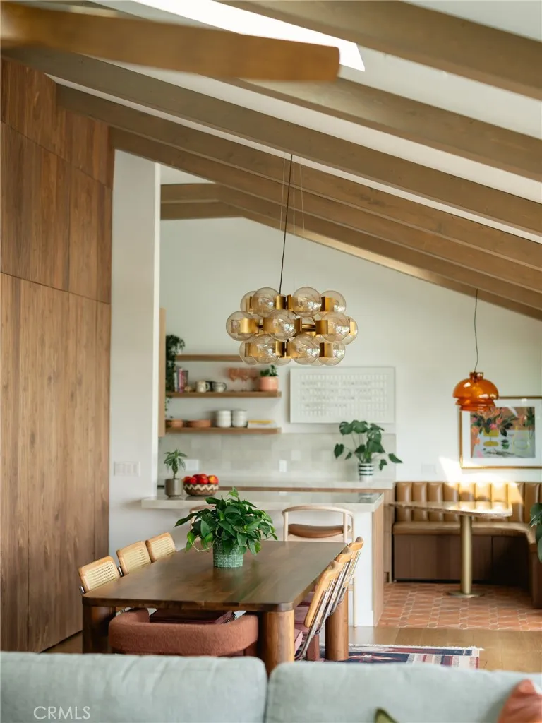 3627 Willowcrest Avenue Studio City, CA 91604
