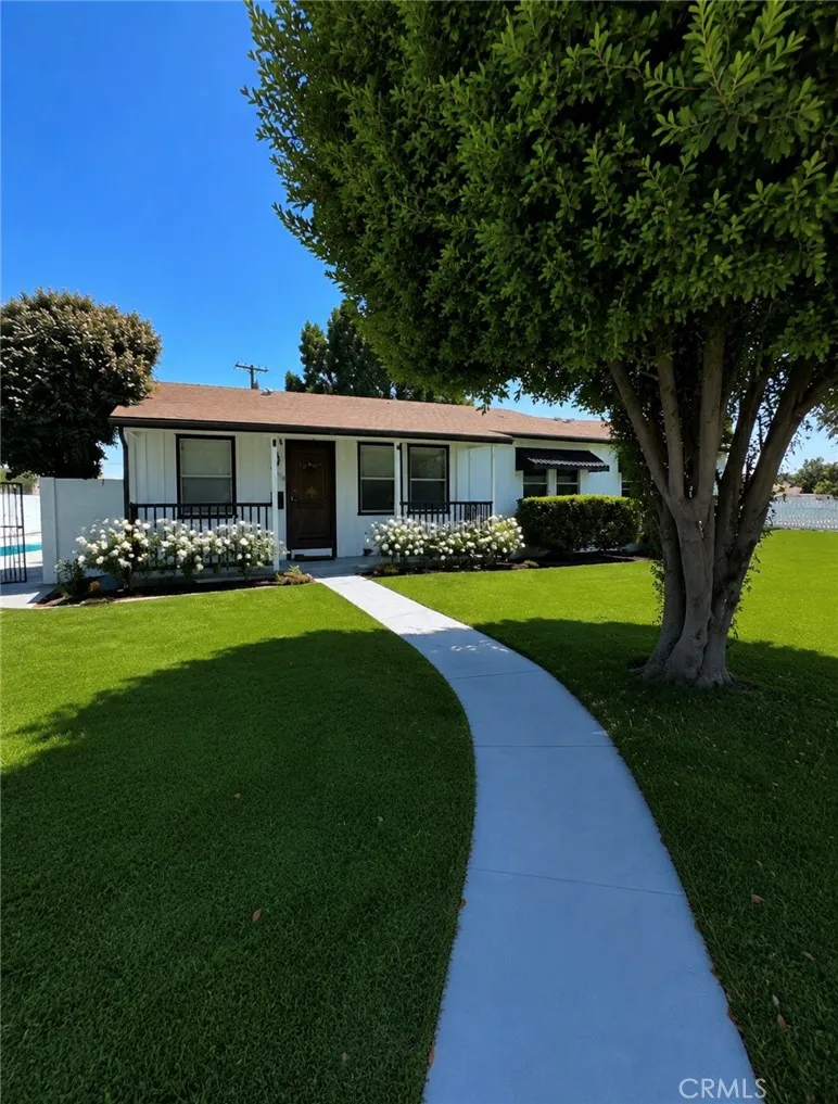 13016 Archwood street North Hollywood, CA 91606