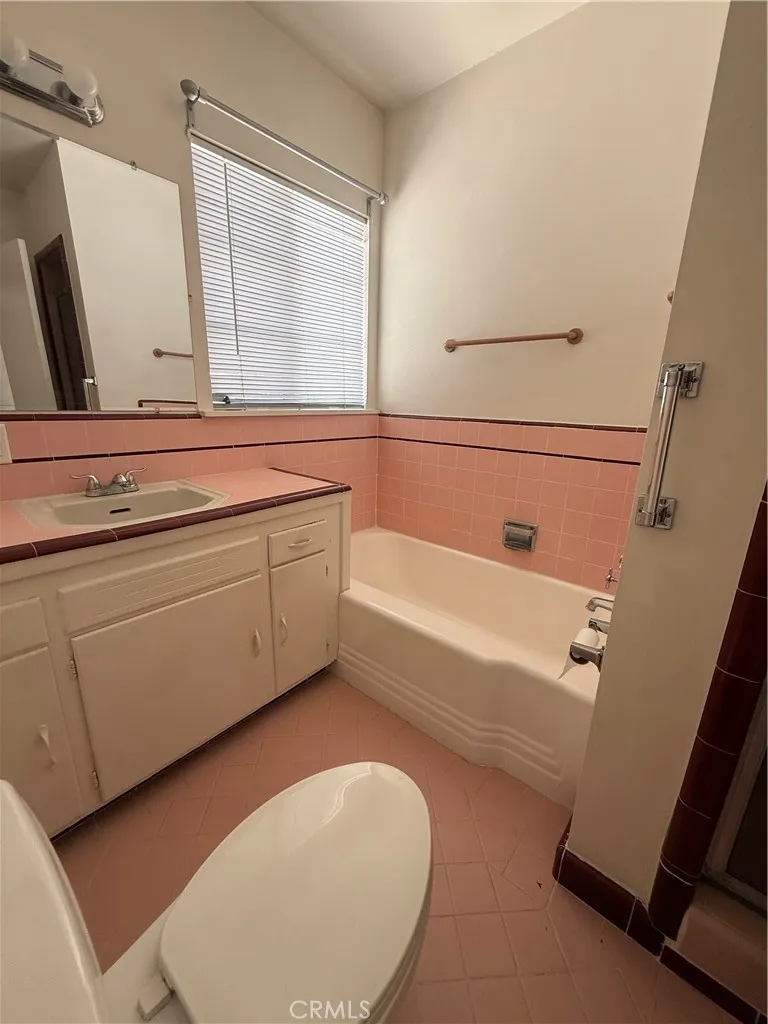 4909 Coldwater Canyon Avenue #6 Sherman Oaks, CA 91423