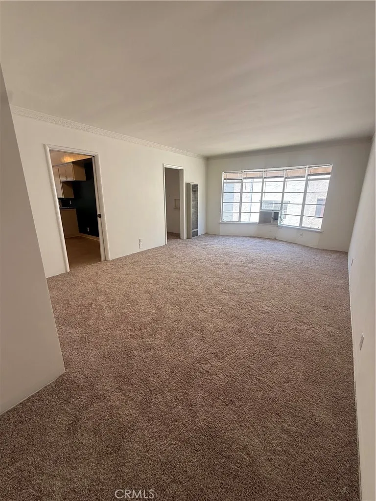 4909 Coldwater Canyon Avenue #6 Sherman Oaks, CA 91423