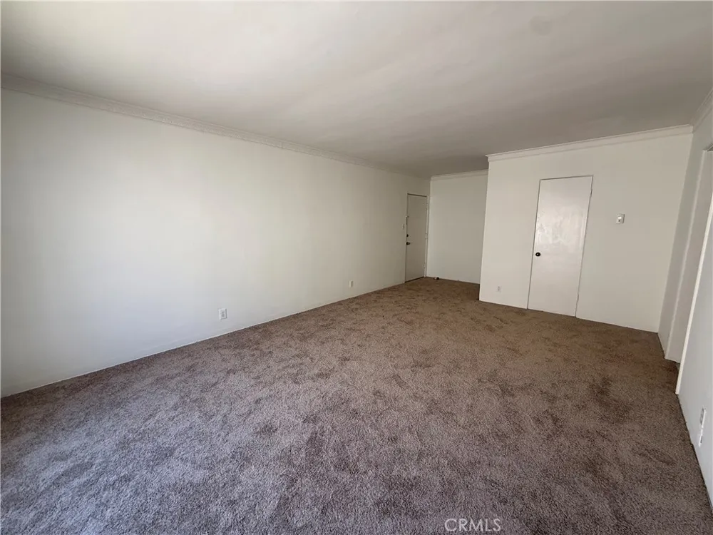 4909 Coldwater Canyon Avenue #6 Sherman Oaks, CA 91423