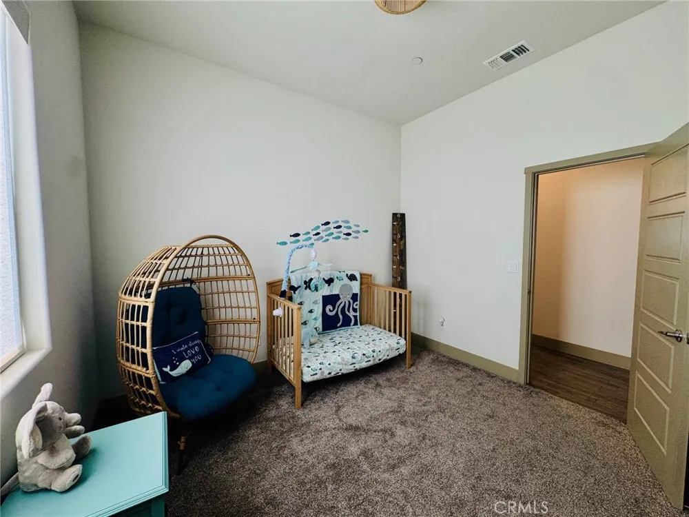 5803 Hawthorn Tree Bakersfield, CA 93313