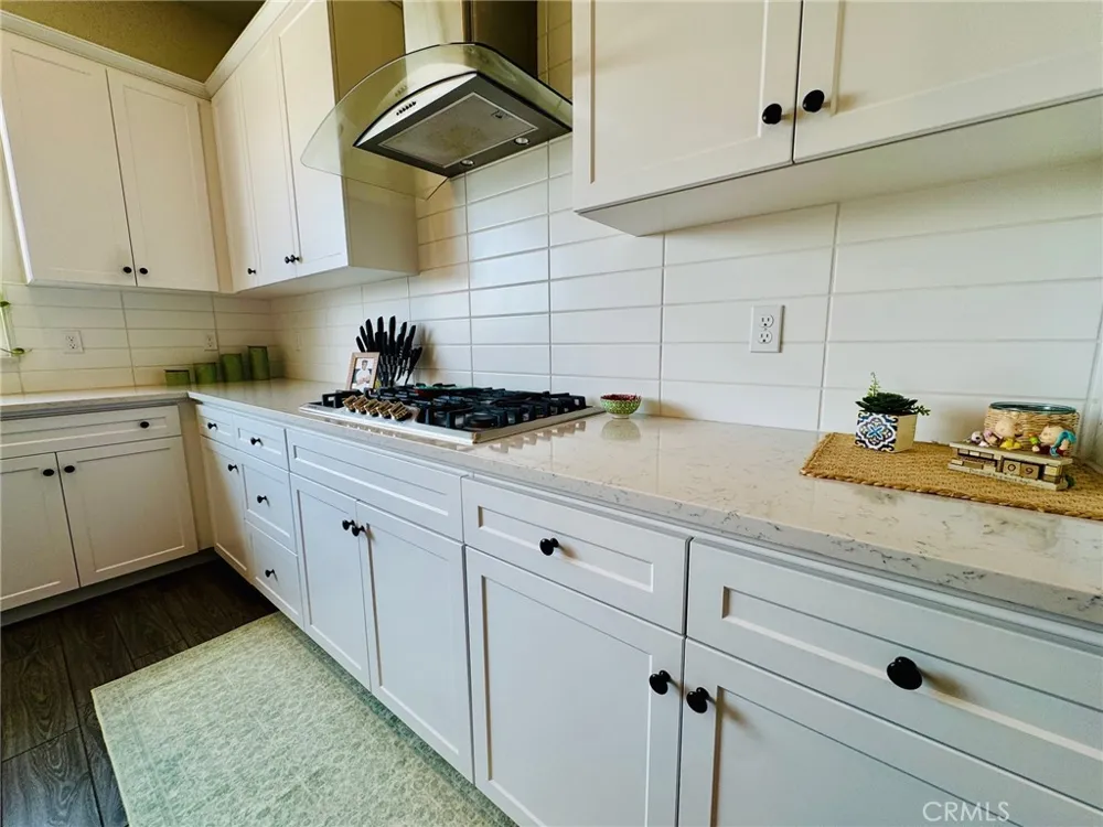 5803 Hawthorn Tree Bakersfield, CA 93313
