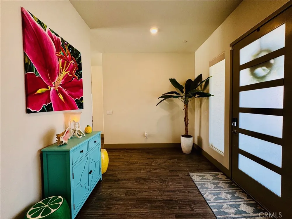 5803 Hawthorn Tree Bakersfield, CA 93313