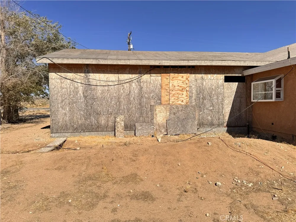 13861 E Avenue G6 Lancaster, CA 93535