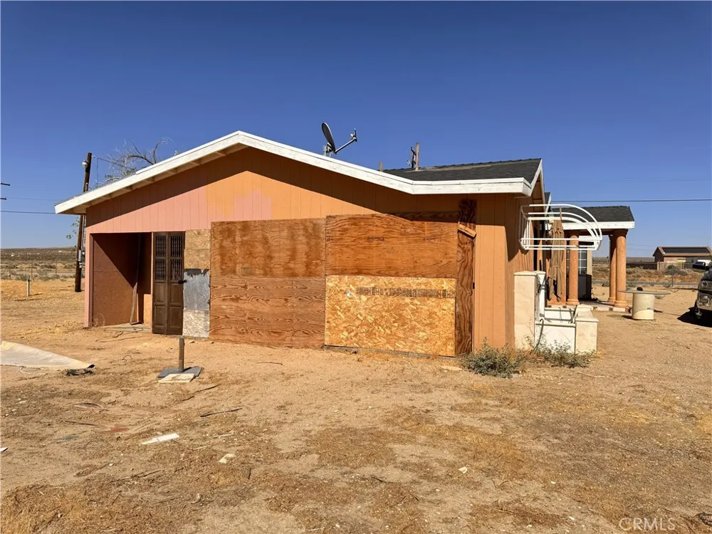 13861 E Avenue G6 Lancaster, CA 93535