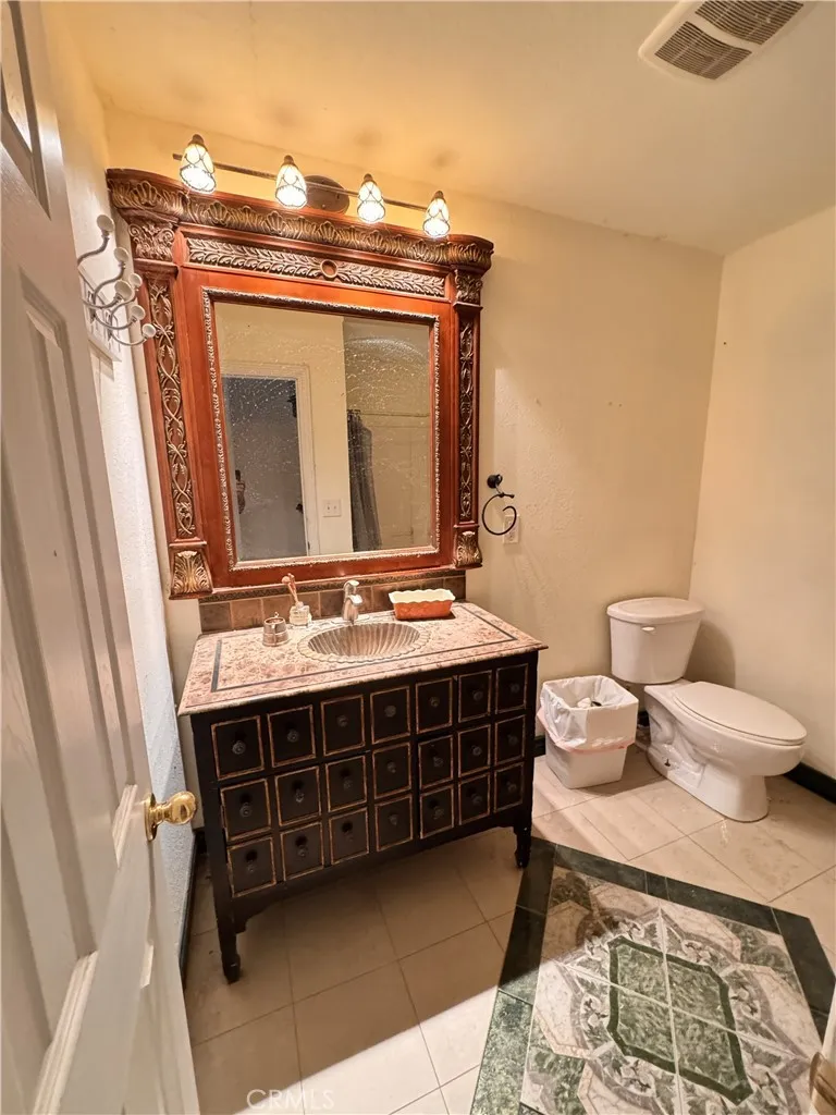 13861 E Avenue G6 Lancaster, CA 93535