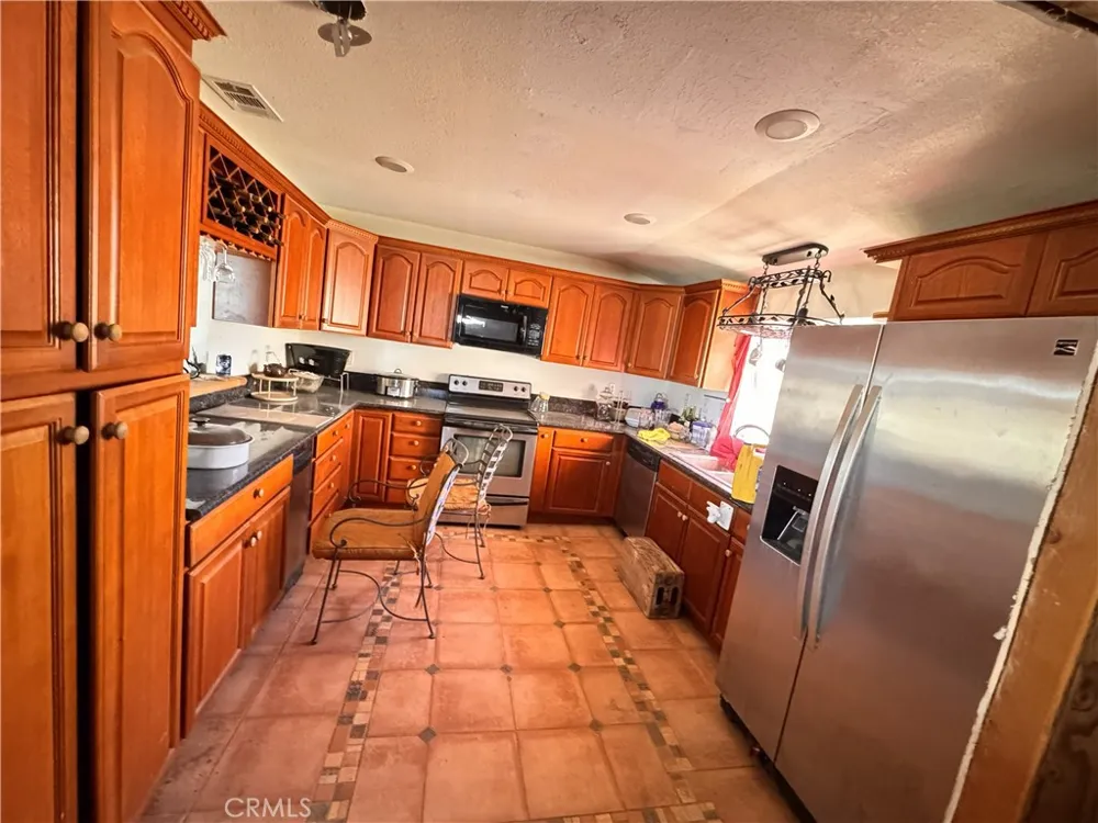 13861 E Avenue G6 Lancaster, CA 93535