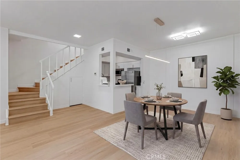 5142 Zelzah #25 Encino, CA 91316