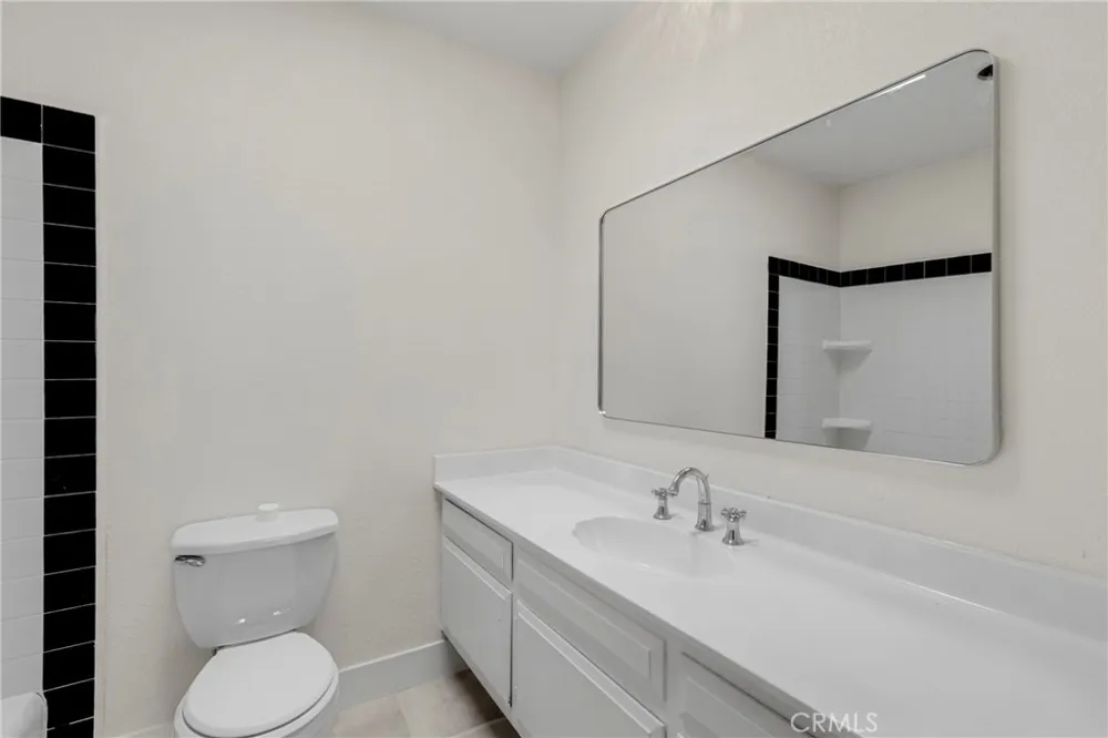 5142 Zelzah #25 Encino, CA 91316