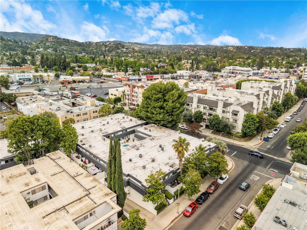 5142 Zelzah #25 Encino, CA 91316