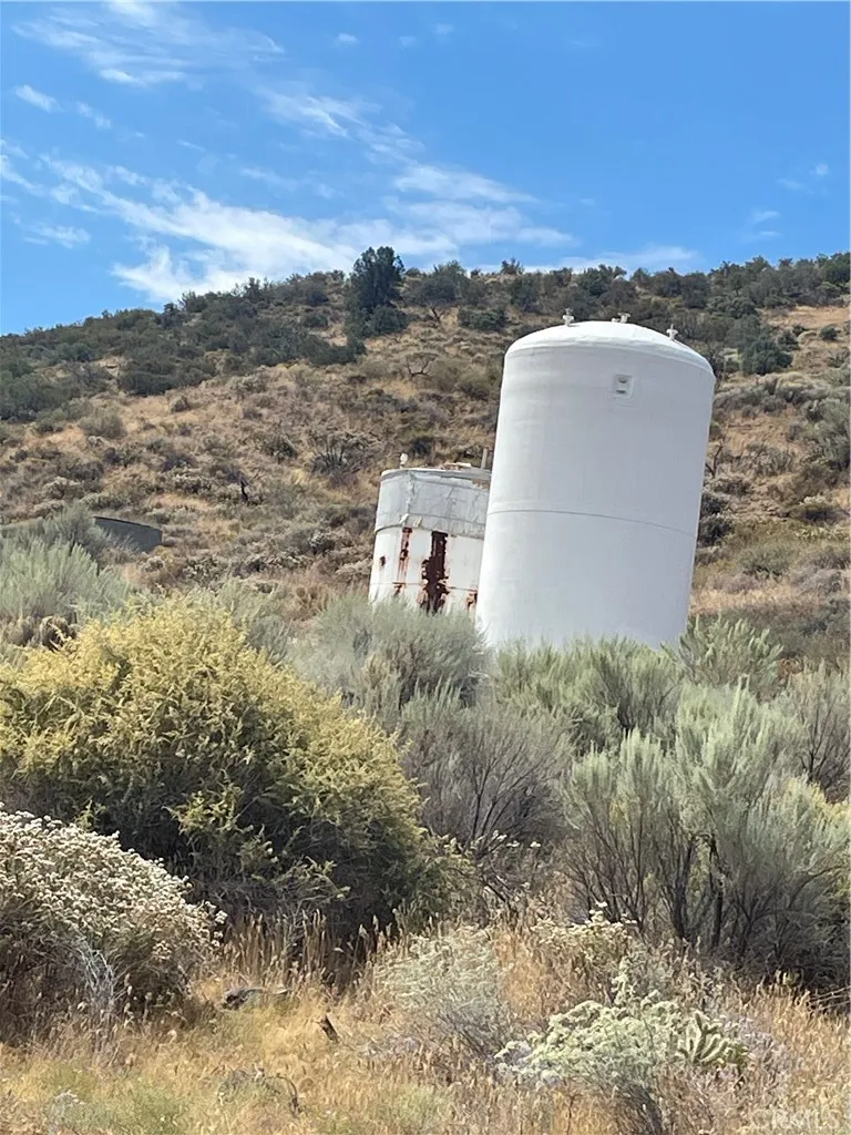 32952 Angeles Forest Highway Palmdale, CA 93550