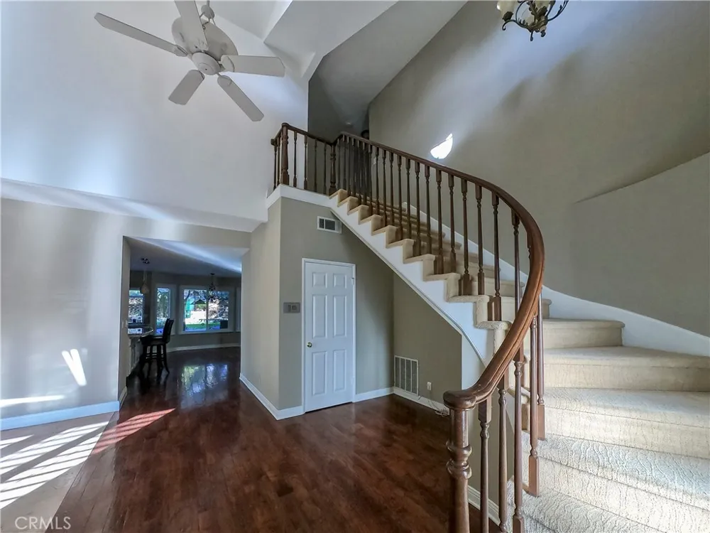2822 Jason Court Thousand Oaks, CA 91362