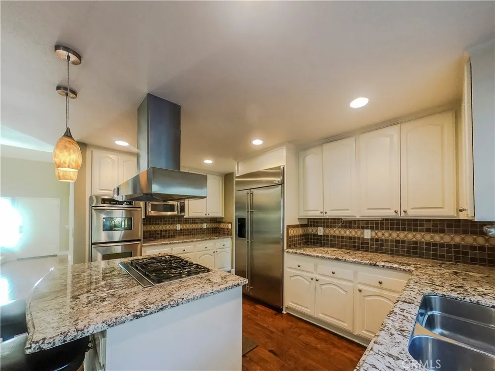 2822 Jason Court Thousand Oaks, CA 91362
