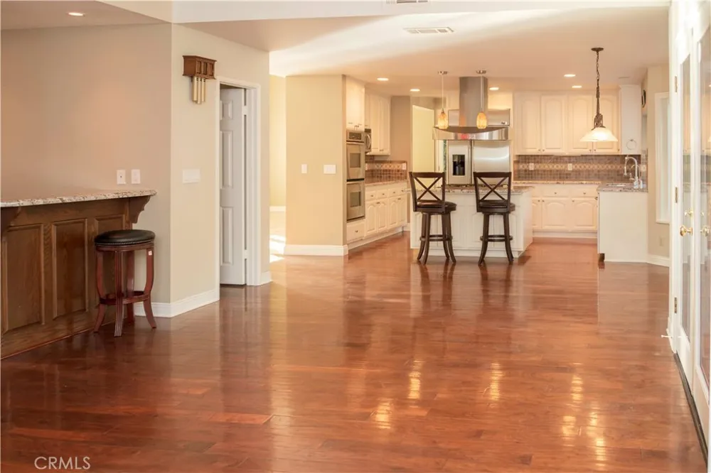2822 Jason Court Thousand Oaks, CA 91362