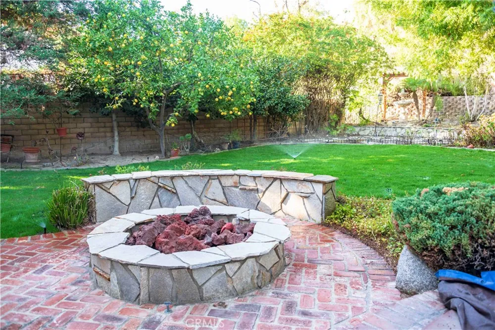 2822 Jason Court Thousand Oaks, CA 91362