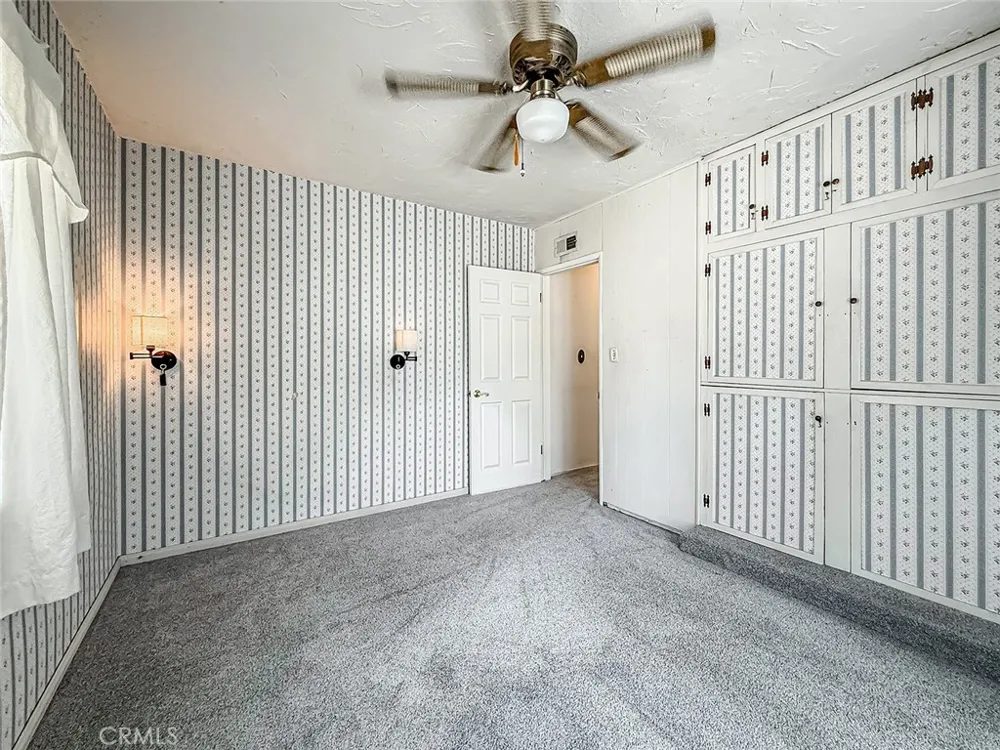 8809 Oak Park Avenue Sherwood Forest, CA 91325