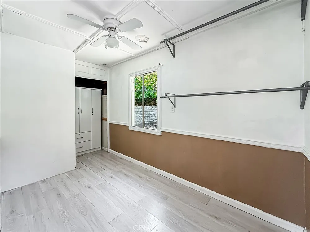 8809 Oak Park Avenue Sherwood Forest, CA 91325