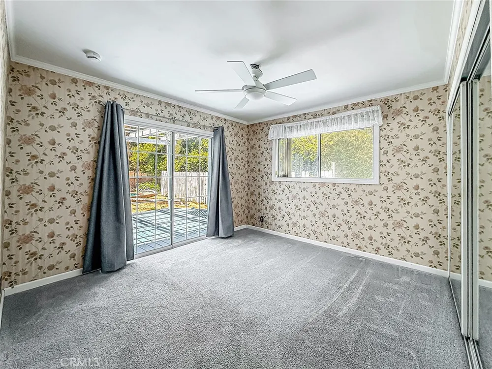 8809 Oak Park Avenue Sherwood Forest, CA 91325