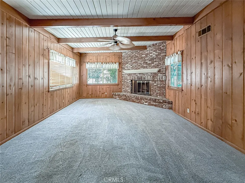 8809 Oak Park Avenue Sherwood Forest, CA 91325
