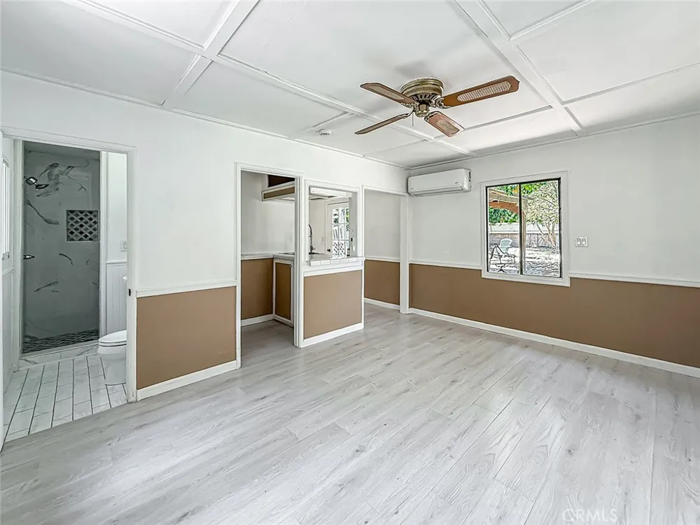 8809 Oak Park Avenue Sherwood Forest, CA 91325