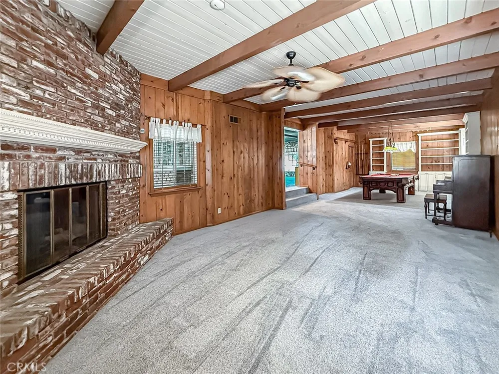 8809 Oak Park Avenue Sherwood Forest, CA 91325