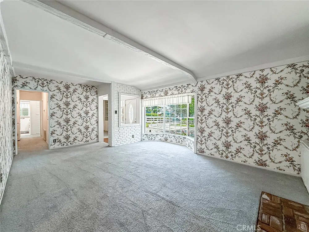 8809 Oak Park Avenue Sherwood Forest, CA 91325