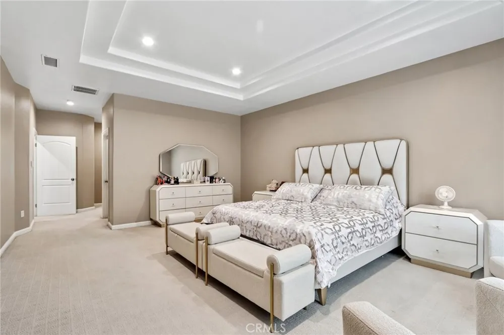 6921 Kian Court Van Nuys, CA 91406