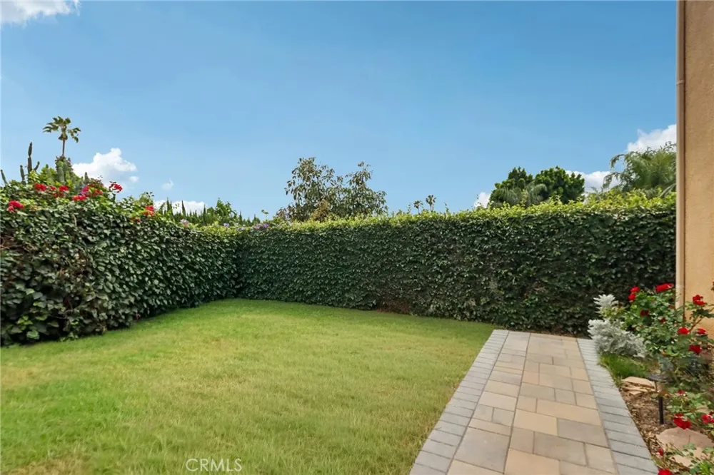 6921 Kian Court Van Nuys, CA 91406