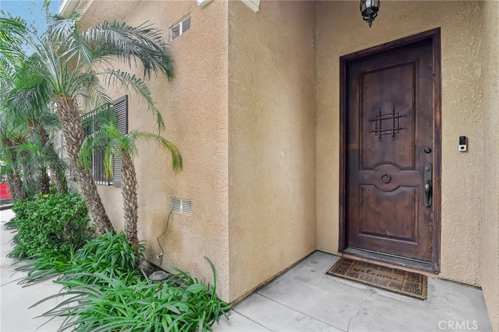 6921 Kian Court Van Nuys, CA 91406