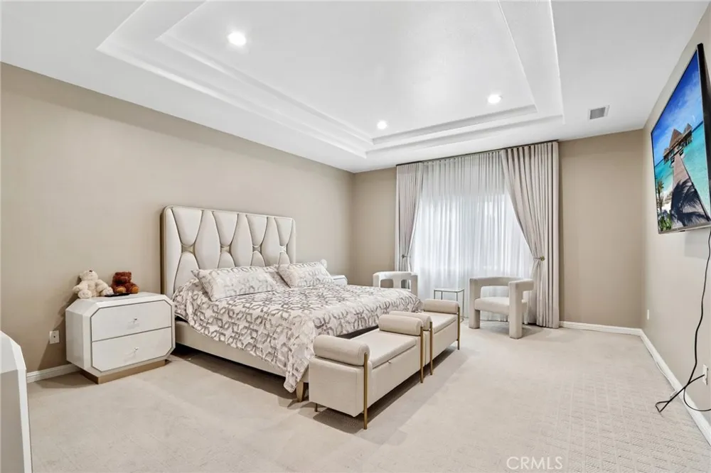 6921 Kian Court Van Nuys, CA 91406