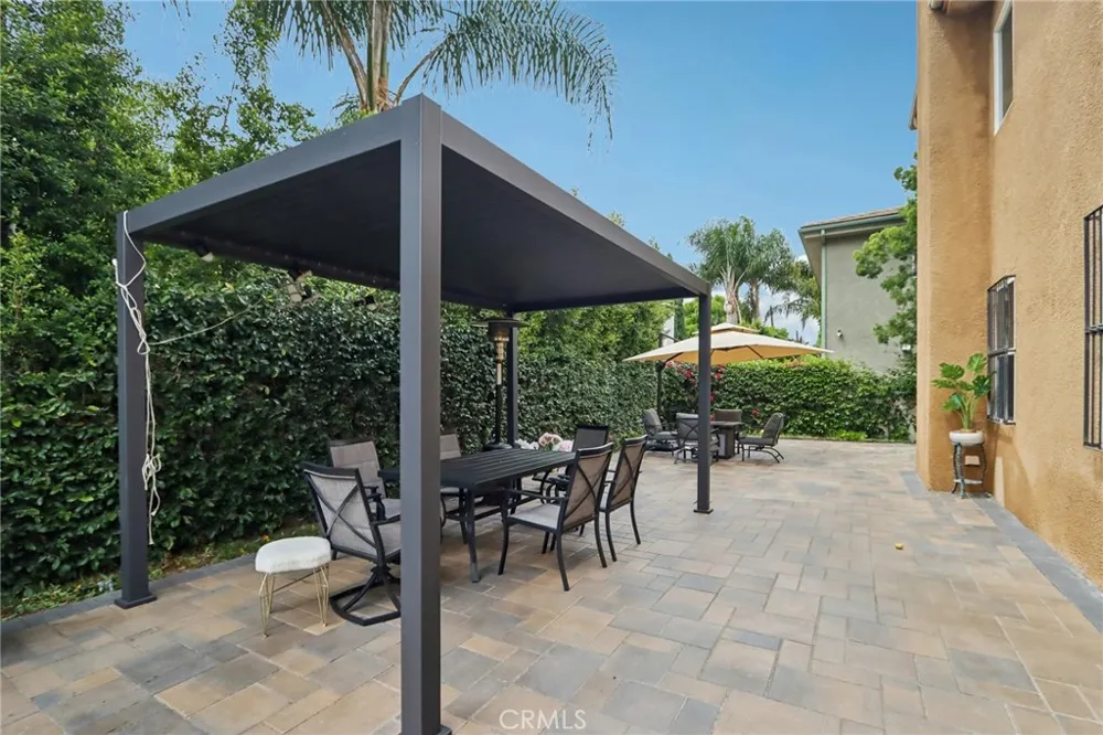 6921 Kian Court Van Nuys, CA 91406