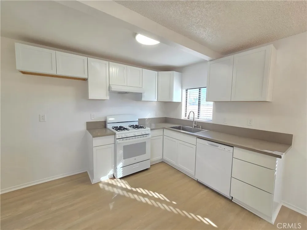 8249 Catalpa Avenue #A Kern, CA 93505