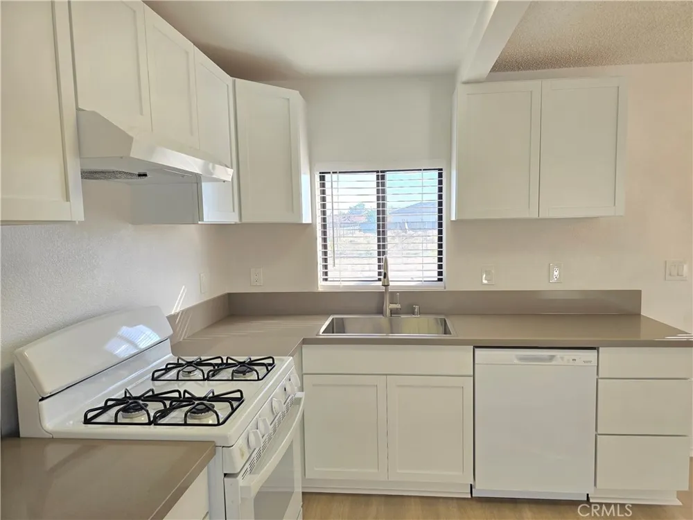 8249 Catalpa Avenue #A Kern, CA 93505